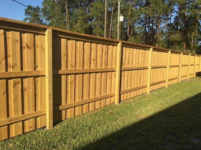 Wood fence in Tampa